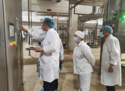 裕安區(qū)市場(chǎng)監(jiān)管局 開(kāi)展乳制品生產(chǎn)風(fēng)險(xiǎn)排查，保障夏季乳制品質(zhì)量安全